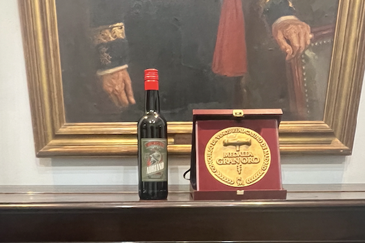 Descubre el Vermouth Adriano de Bodegas Haya: Elegancia en Cada Copa