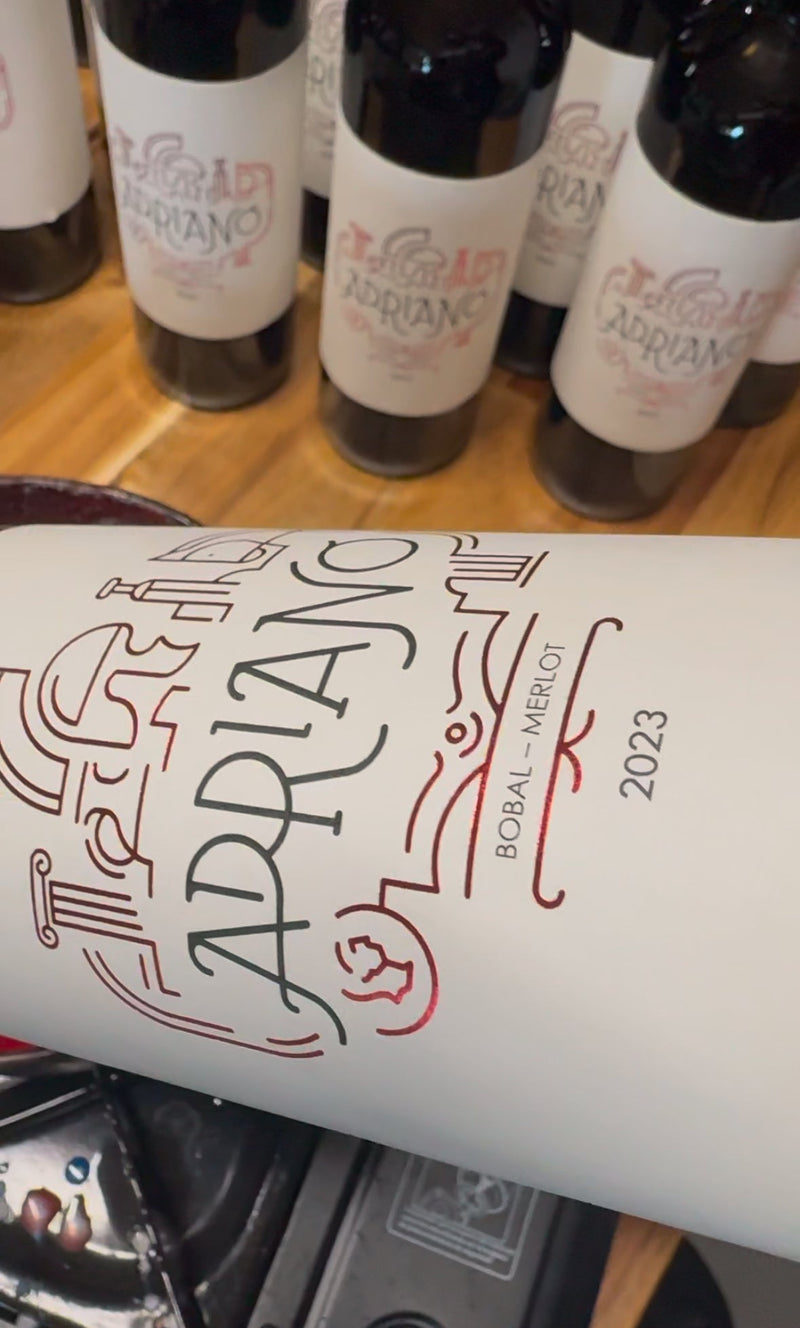 Descubre la Exclusividad de Adriano Tinto 2023